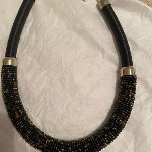 Choker necklace, black and gold beads